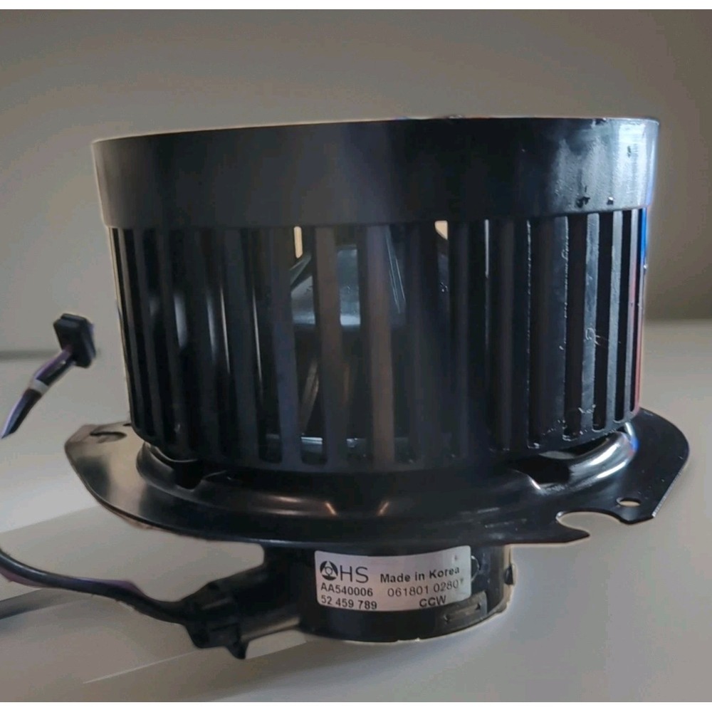GMT-800 Suburban Yukon Escalade Rear Blower Motor AA540006 Oem.